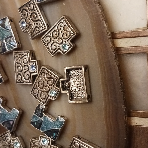 Vintage Bracelet pieces-free when bundled - Picture 3 of 3